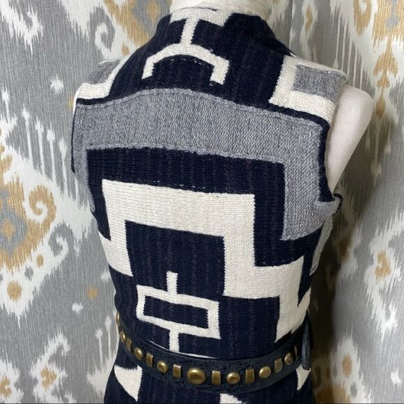 Ralph Lauren Black, Gray & Ivory Southwest Knit Sweater Vest - Picture 16 of 16